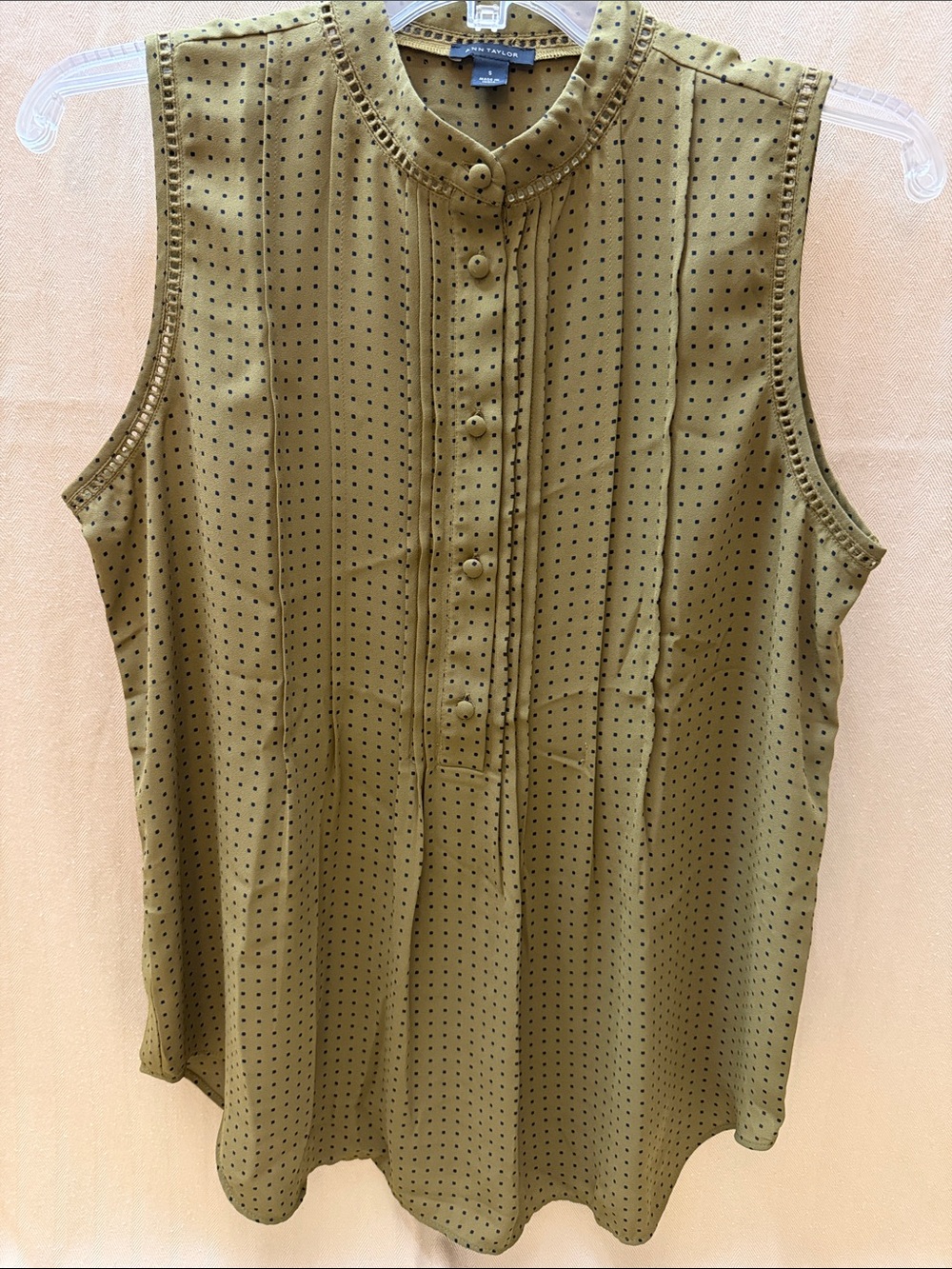 Ann Taylor Olive Green Sleeveless Dot Button-Front Top